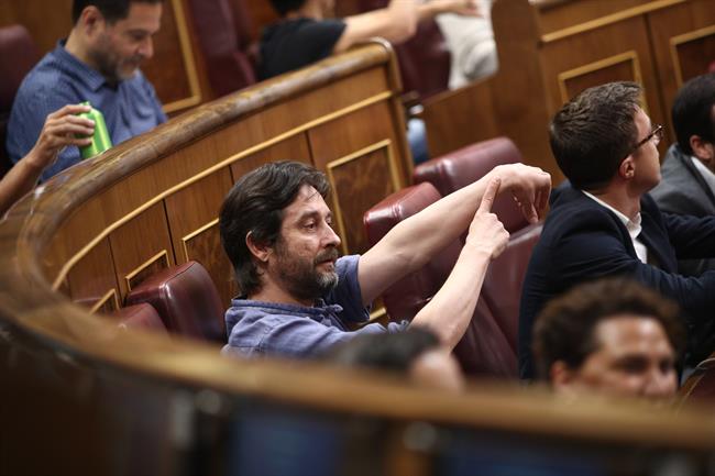 El diputado de Podemos Rafael Mayoral durante el pleno en el Congreso | EDUARDO PARRA/EUROPA PRESS ep diputadopodemos rafael mayoral duranteplenocongreso