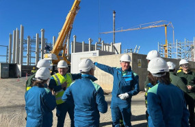 ep el ceo de moeve maarten wetselaar supervisando las obras