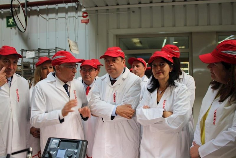ep el ministro de agricultura en funciones luis planas visita la cooperativa la palma
