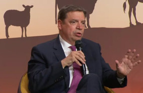 ep el ministro luis planas durante su participacion en la asamblea general de la omsa