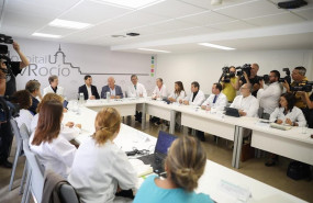 ep el presidente de la junta de andalucia juanma moreno y el consejero de salud y familias jesus