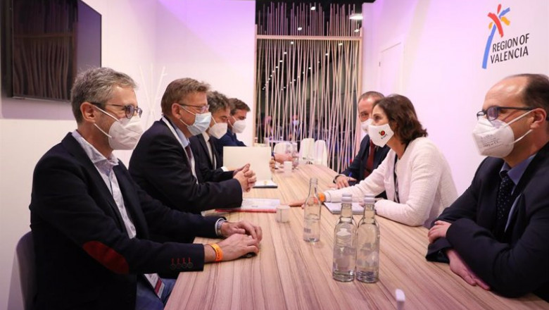 ep el presidentximo puig y la ministra de turismo reyes maroto en una reunion en el marco de la