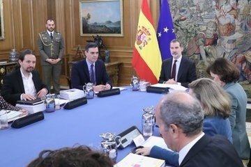ep el rey preside el consejo de seguridad nacional en la imagen junto al presidente del gobierno