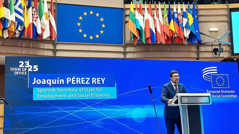 ep el secretario de estado de empleo joaquin perez rey interviene en la ceremonia de inauguracion ep el secretario de estado de empleo joaquin perez rey interviene en la ceremonia de inauguracion