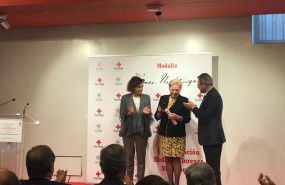 ep entrega medalla cruz roja internacional
