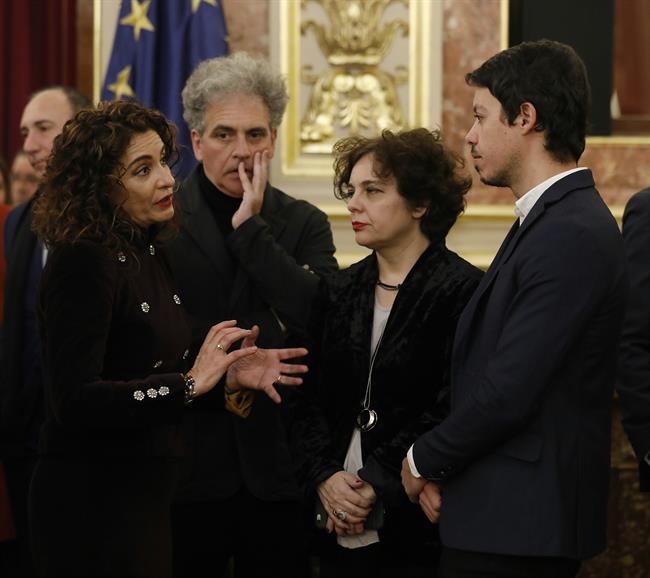 María Jesús Montero lleva al Congreso los Presupuestos Generales del Estado | Marta Fernández Jara - Europa Press ep maria jesus montero llevacongresopresupuestos generalesestado 20190122125201