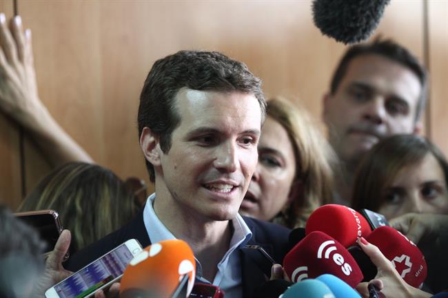 Pablo Casado atiende a los medios tras votar en las primarias del PP | EDUARDO PARRA/EUROPA PRESS ep pablo casado atiendelos mediosvotarlas primariaspp