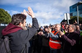 ep rafael mayoral de podemos en apoyolos taxistas