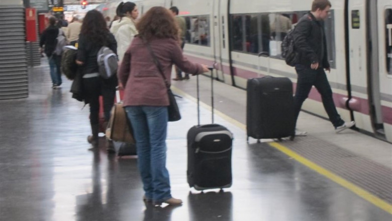 ep renfe cancela 46 trenesmiercoles enoperacion salidasemana santa por huelgasadif