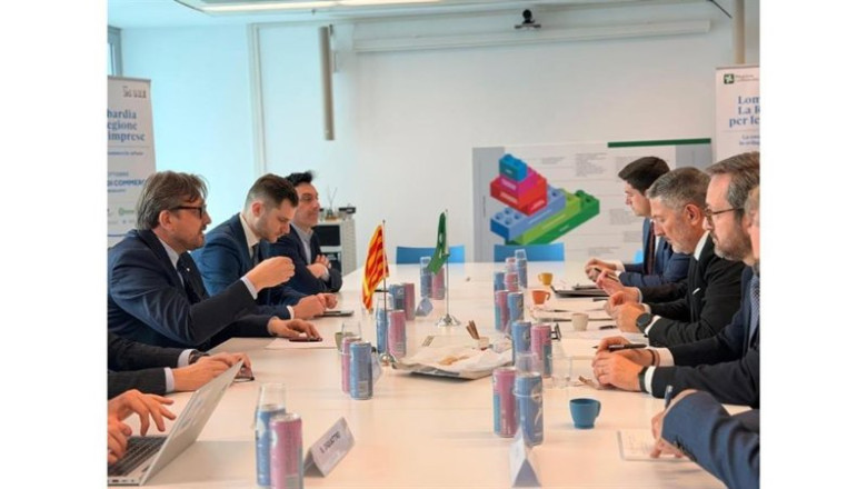 ep reunion entre miembros de la generalitat de catalunya y de la region de lombardia