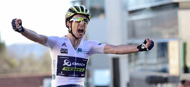 Simon Yates celebra su triunfo | ASO ep simon yates celebratriunfo