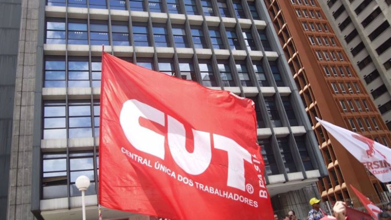 ep sindicatos brasilenos se movilizan contra los elevados tipos de interes del banco central de ep sindicatos brasilenos se movilizan contra los elevados tipos de interes del banco central de