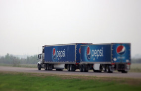 dl pepsico pepsi cola soft drinks snack foods manufacturer delivery lorry truck pd