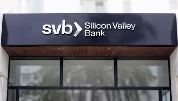 dl svb silicon valley bank logo collapse us usa united states of america california technology lender logo 2