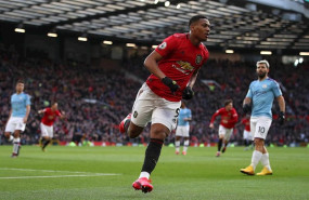 ep anthony martial celebra un gol con el manchester united