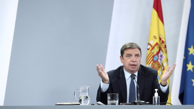 ep archivo   la ministro de agricultura pesca y alimentacion luis planas comparece en rueda de