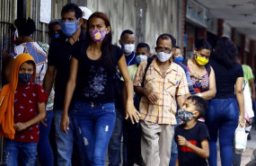 ep archivo - personas con mascarilla en venezuela