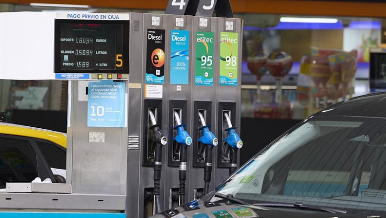 ep archivo   surtidores de una gasolinera repsol a 22 de junio de 2025 en madrid espana