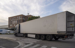 ep archivo   un camion en las inmediaciones de mercabarna