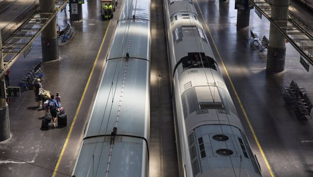 ep archivo   varias personas caminan por un anden en la estacion de ave madrid   puerta de atocha