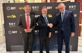 ep de izquierda a derecha el secretario general de la ert anthony gooch el presidente de telefonica