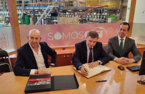 ep el ministro de agricultura visita la sede de la cooperativa casi en almeria ep el ministro de agricultura visita la sede de la cooperativa casi en almeria