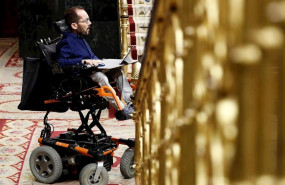 ep el portavoz de unidas podemos pablo echenique interviniendo en el pleno del congreso