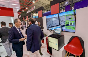 ep el presidente de hispasat pedro duque visita el espacio de enaire en el mobile world congress