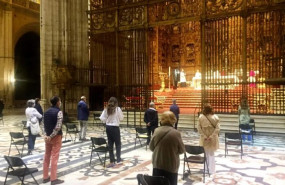 ep fieles acuden a misa en la catedral de sevilla el primer dia en el que pasa a la fase 1 en la que