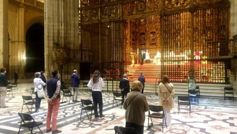 ep fieles acuden a misa en la catedral de sevilla el primer dia en el que pasa a la fase 1 en la que ep fieles acuden a misa en la catedral de sevilla el primer dia en el que pasa a la fase 1 en la que