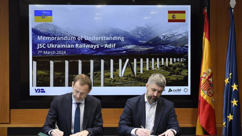 ep firma del acuerdo de adif con ukranian railways ep firma del acuerdo de adif con ukranian railways