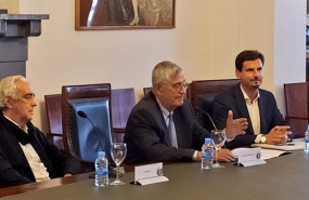 ep juan barja juan miguel hernandez y valerio rocco durante la presentacion de rocco como nuevo