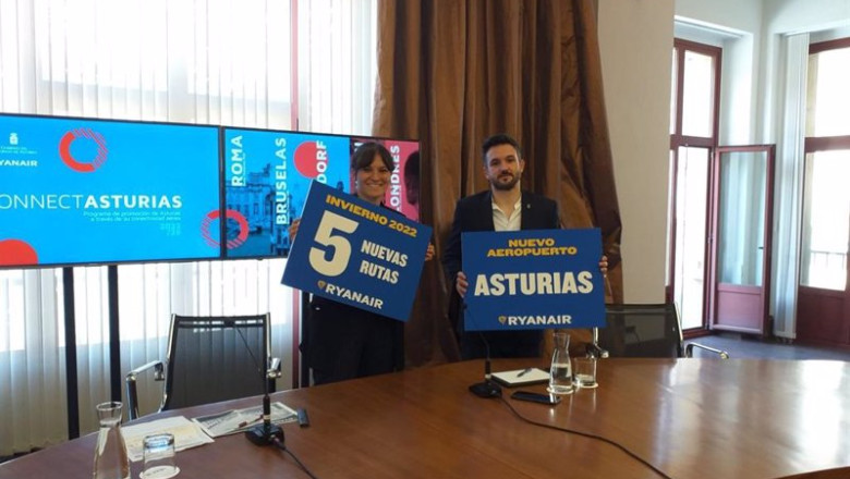 ep la country manager de ryanair para espana y portugal elena cabrera y el viceconsejero de