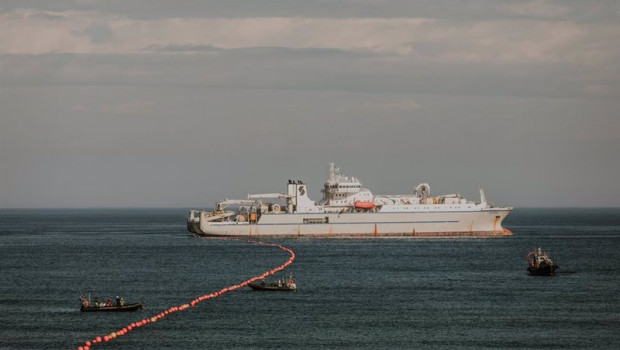 ep operacion de amarre del cable grace hopper en sopelana vizcaya