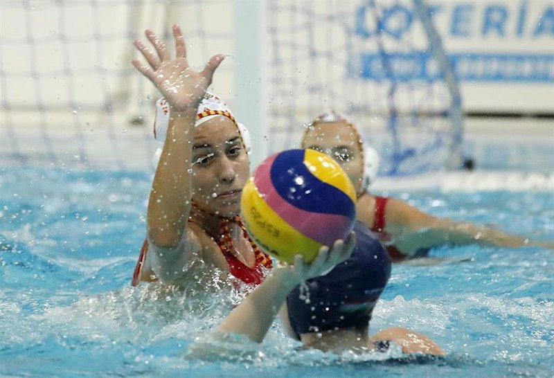 ep paula crespi en un partido con la seleccion espanola de waterpolo