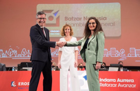 ep rosa carabel ceo de eroski recoge el testigo de agustin markaide presidente ejecutivo de la