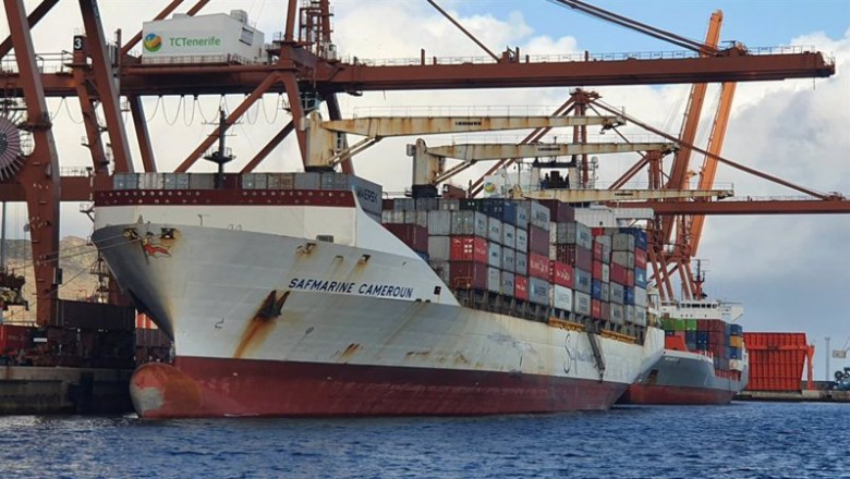JUAN PEDRO MORALES ep un buque de mercancias en el puerto de santa cruz de tenerife