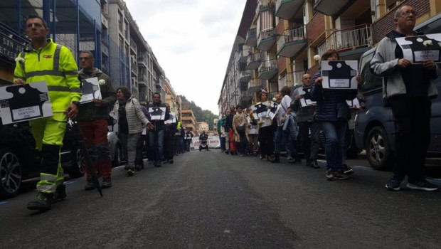 ep archivo concentracion contra el amianto en beasain ep archivo concentracion contra el amianto en beasain