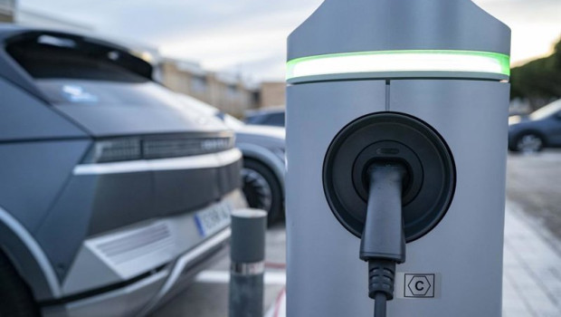 ep archivo   punto de recarga para coches electricos