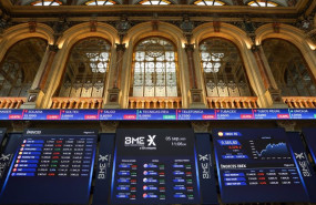 ep archivo   un panel del ibex 35 en el palacio de la bolsa de madrid a 5 de septiembre de 2023 en