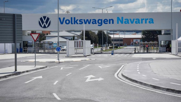 ep archivo   vista de la puerta principal de la fabrica de volkswagen navara 20260430131104