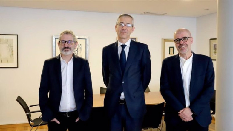 ep de izda a dcha el director del gabinete economico de ccoo carlos martin el gobernador del banco ep de izda a dcha el director del gabinete economico de ccoo carlos martin el gobernador del banco