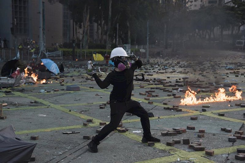 Asia se tiñe de rojo por las tensiones en Hong Kong, China y EEUU