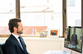 ep el lider del pp pablo casado mantiene una reunion por videoconferencia con el presidente del