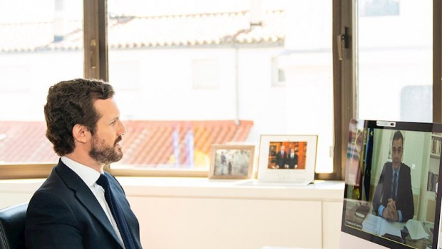 ep el lider del pp pablo casado mantiene una reunion por videoconferencia con el presidente del