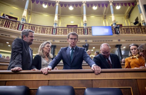 ep el lider y presidente del partido popular alberto nunez feijoo c durante una sesion plenaria en