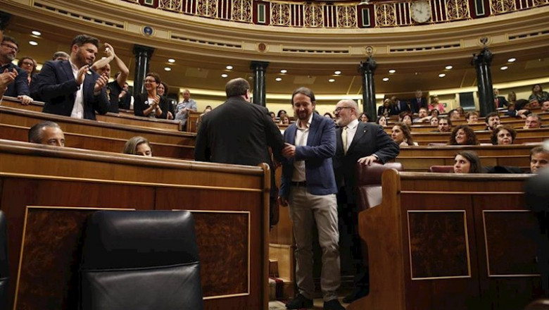 El portavoz de ERC en el Congreso de los Diputados, Gabriel Rufián | EDUARDO PARRA - EUROPA PRESS - Archivo ep el portavoz de erc en el congreso de los diputados gabril rufian i aplaude el saludo del