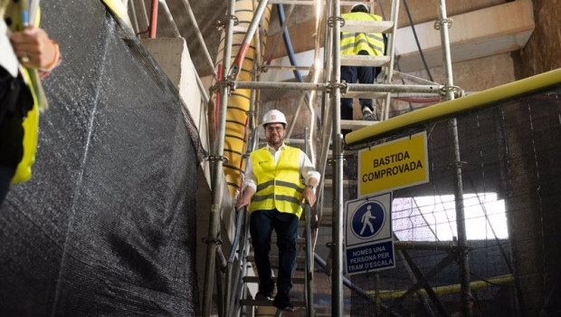 ep el presidente de la generalitat pere aragons durante su visita a las obras de la futura estacion