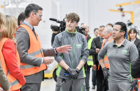 ep el presidente del gobierno pedro sanchez visita la planta de fabricacion de electrolizadores de