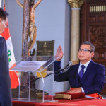ep el presidente peruano jose maria balcazar zelada juramenta a waldir eloy ayasta mechan como